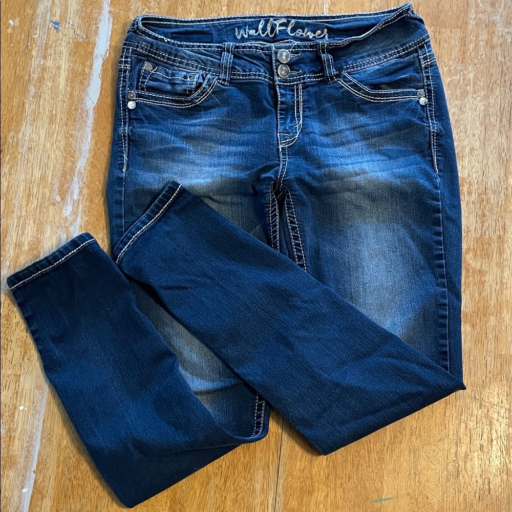 Wallflower Women's Dark Blue Skinny Jeans with Light Fading
